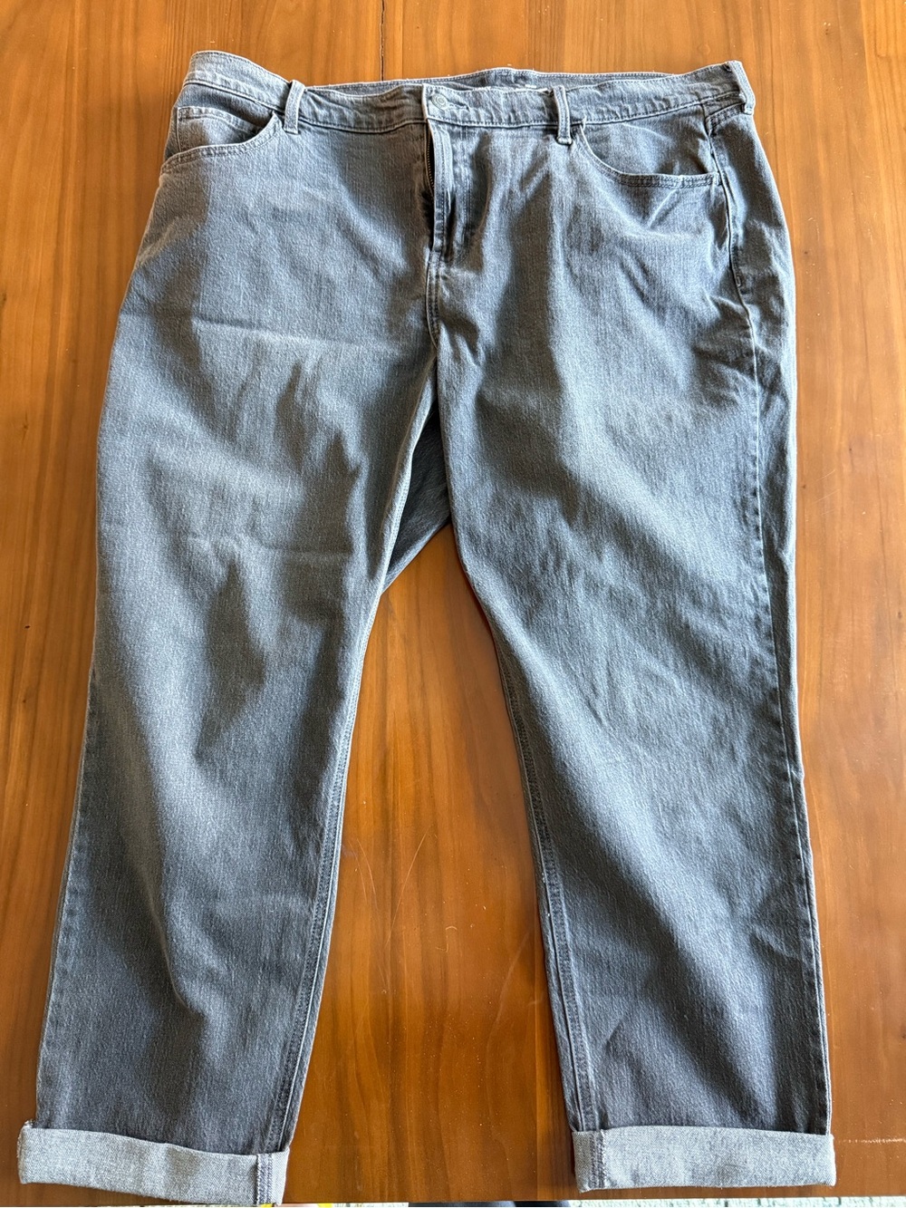 Old Navy Wow Boyfriend Women’s Charcoal Straight-Leg Jeans
